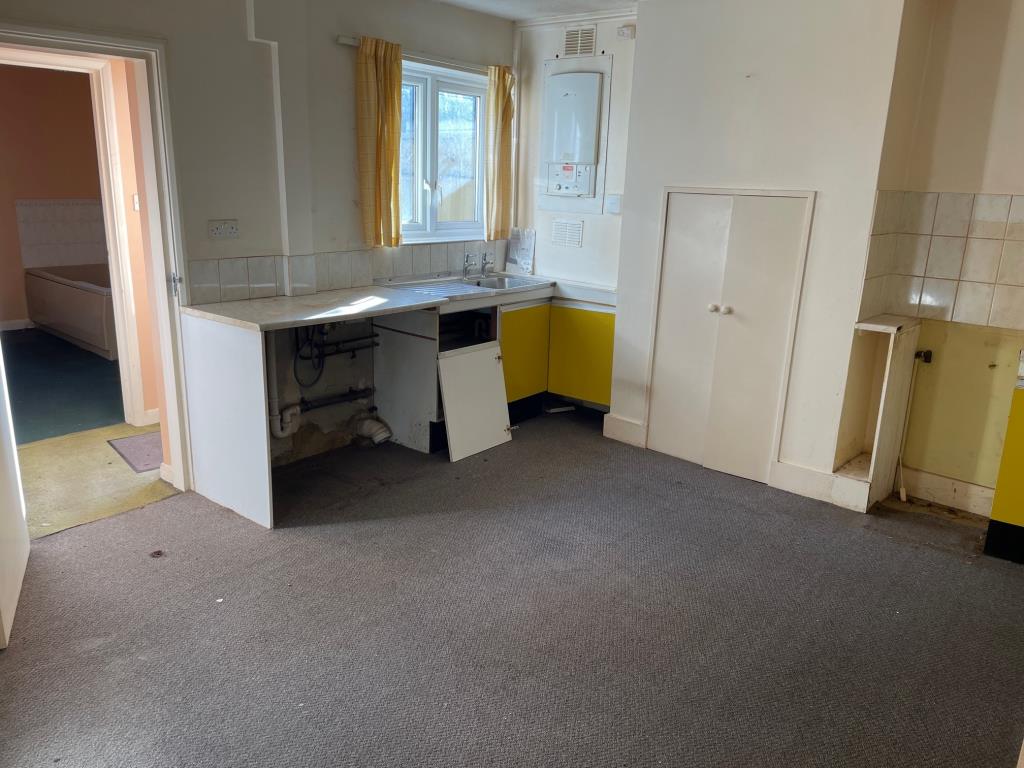 Lot: 2 - END-TERRACE HOUSE FOR IMPROVEMENT - kitchen